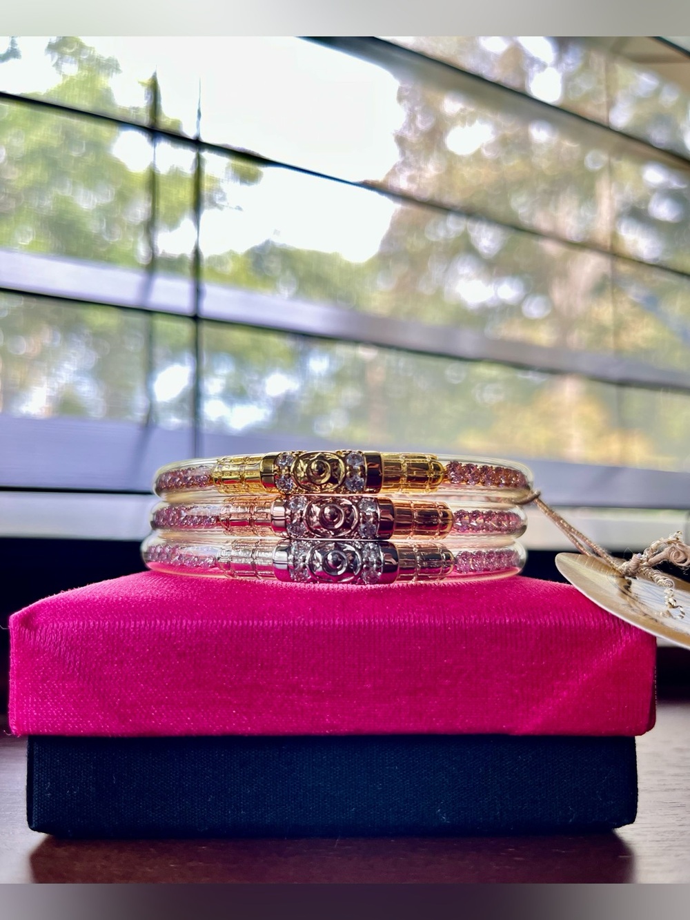 ✨New In Box BuDhaGirl Petal Pink Three Queens All Weather Bangles Set Small✨ - Picture 8 of 15